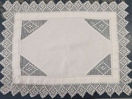 VINTAGE WHITE COTTON LACE TRAYCLOTH