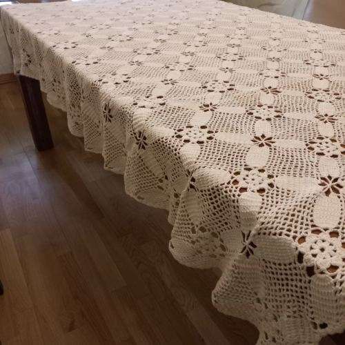 VINTAGE CROCHET SLIGHTLY OFF WHITE TABLECLOTH