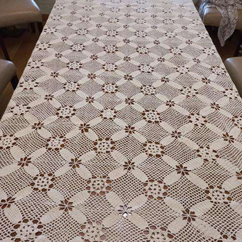 VINTAGE CROCHET SLIGHTLY OFF WHITE TABLECLOTH