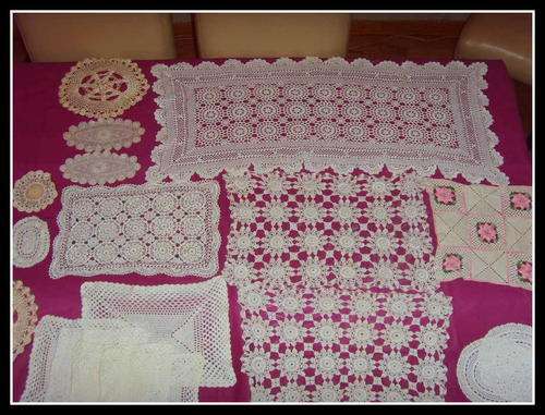 18 VINTAGE CROCHET ITEMS