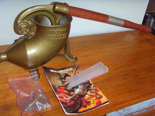 WORSMEESTER SAUSAGE STUFFING MACHINE