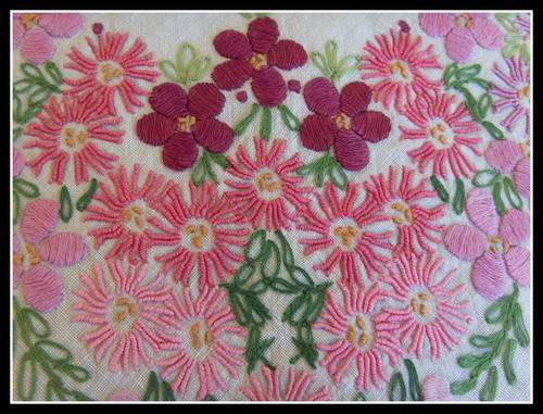 STUNNING VINTAGE EMBROIDERED LINEN T/CLOTH, NAPKINS & TRAYCLOTH