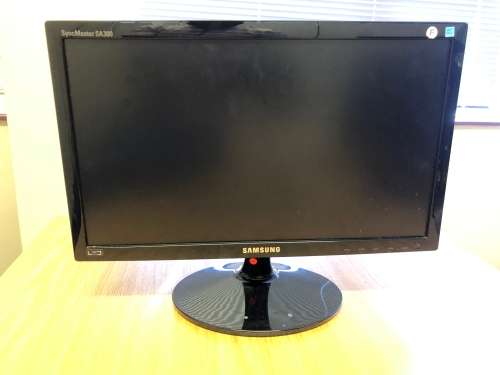 Samsung SyncMaster SA300 Monitor 19 Inch