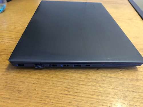 Lenovo V330-15IKB i5 8250U 18 8GB Ram 256 GB SSD 156 UHD Graphic Screen DVD RW