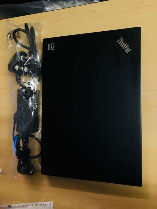 Lenovo ThinkPad T490s i5-8365U 1.9GHz 16GB Ram 256GB SSD 14UHD Graphics Touch Screen