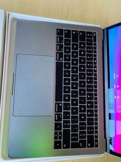 Apple MacBook Pro 2017 module, 13.3-inch Retina  LED-Backlight  intel Core i5-2.3GHz  8GB Ram  128GB