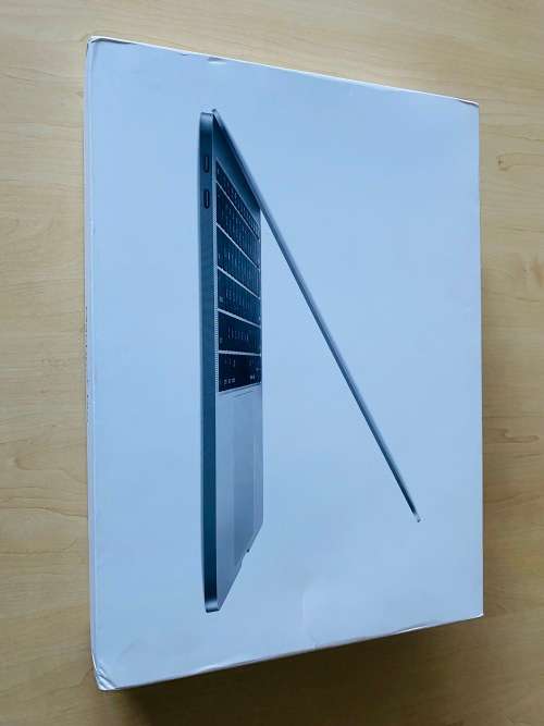 Apple MacBook Pro 2017 module, 13.3-inch Retina  LED-Backlight  intel Core i5-2.3GHz  8GB Ram  128GB