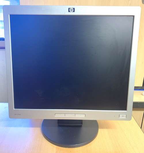 HP Flat Panel Monitor 17` used