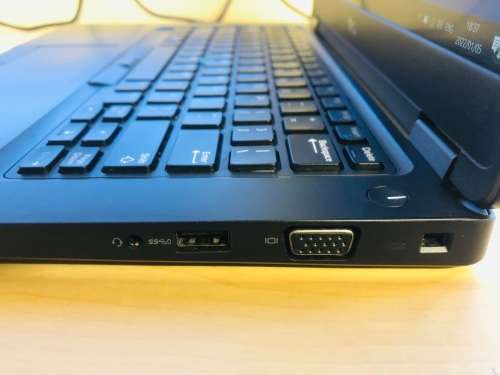 Dell Latitude 5490 i7-8650 2,11GHz 16GB Ram 256GB SSD 14` UHD Graphics 620 Display+KBL