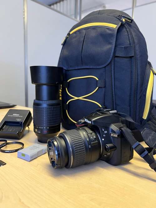 NIKON D5300 with 2 Lens & accessories  *Nikon D5300 DSLR Camera Body *Nikon 18-55mm DX Lens + UV fil