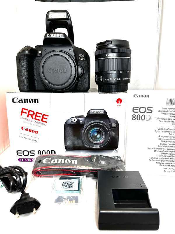 Canon EOS 800D with Lens and accessories