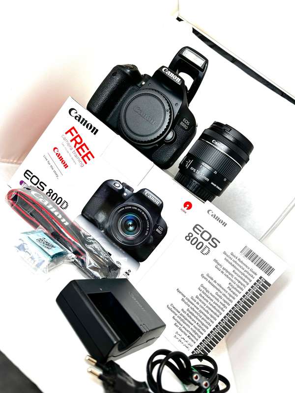 Canon EOS 800D with Lens and accessories