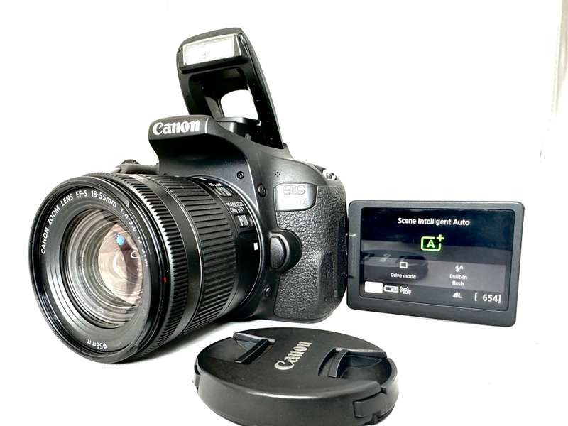 Canon EOS 800D with Lens and accessories