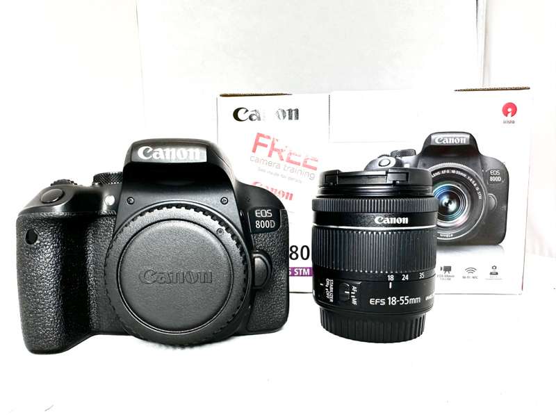 Canon EOS 800D with Lens and accessories