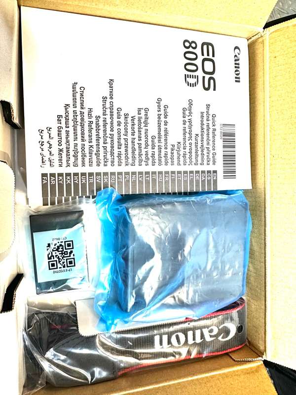Canon EOS 800D with Lens and accessories