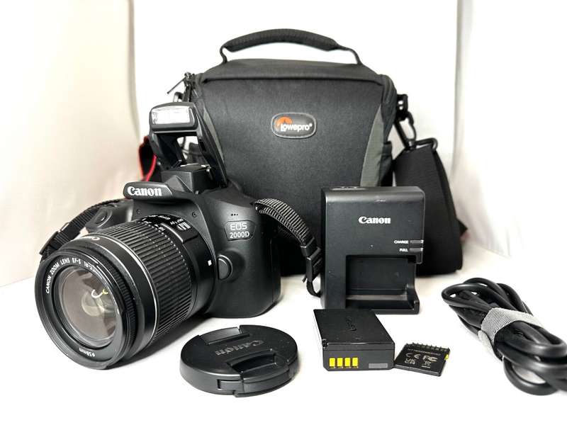 Canon EOS2000D with Lens and accessories  Excellent condition as new