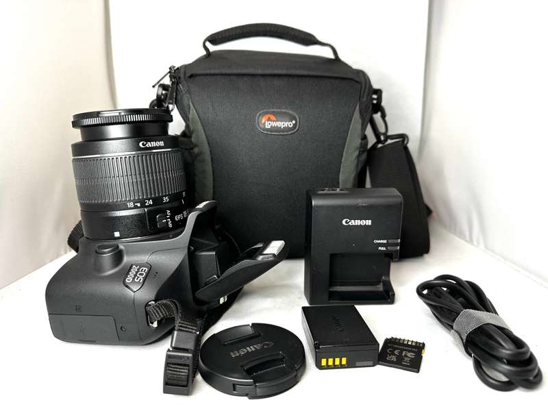 Canon EOS2000D with Lens and accessories  Excellent condition as new