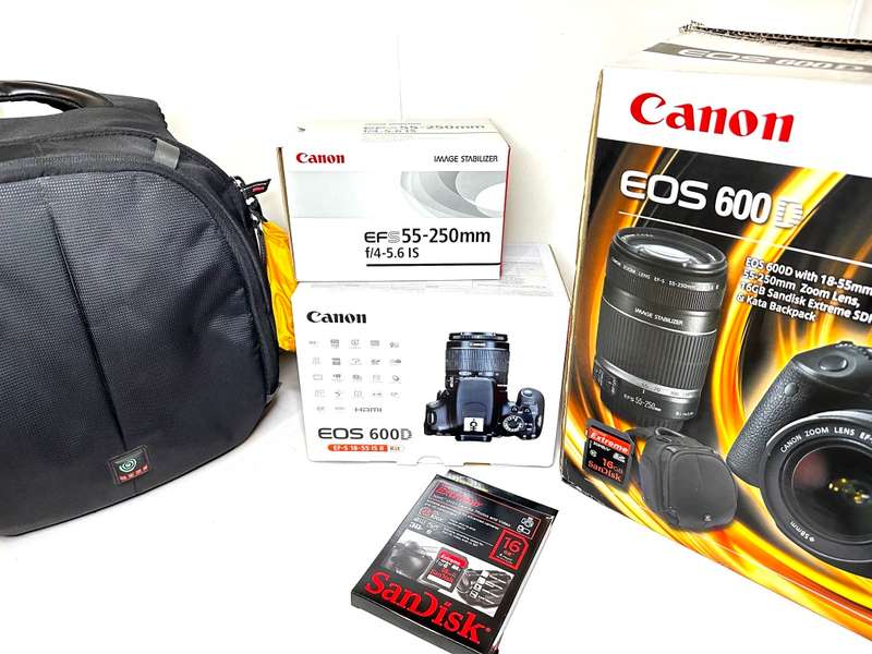 Canon EOS 600D DSLR Camera with Canon EFS 18-55mm AF/MF macro Lens  Canon EFS 55-250mm Zoom Lens Ori