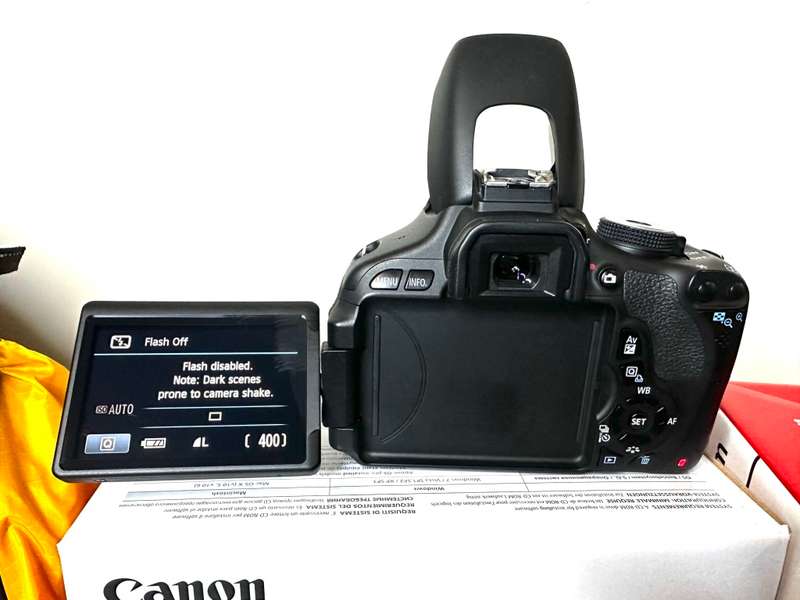 Canon EOS 600D DSLR Camera with Canon EFS 18-55mm AF/MF macro Lens  Canon EFS 55-250mm Zoom Lens Ori