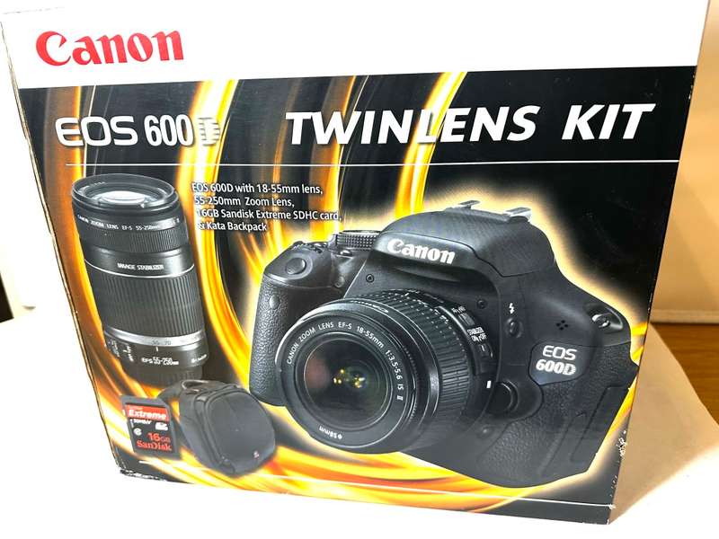 Canon EOS 600D DSLR Camera with Canon EFS 18-55mm AF/MF macro Lens  Canon EFS 55-250mm Zoom Lens Ori