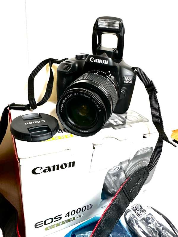 Canon 4000D DSLR camera with  Canon 18-55mm Kit Lens & accessories