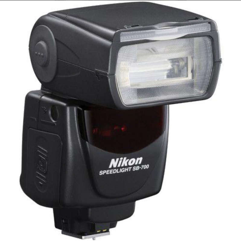 NIKON SPEEDLIGHT SB-700