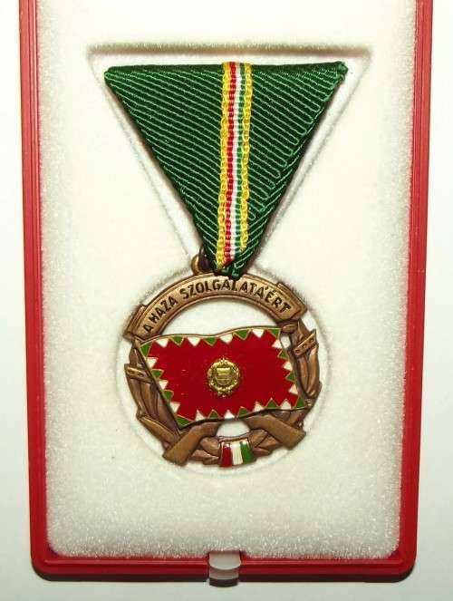 Old Hungary Army Communist Era Homeland Service Full Size Medal in Original Box