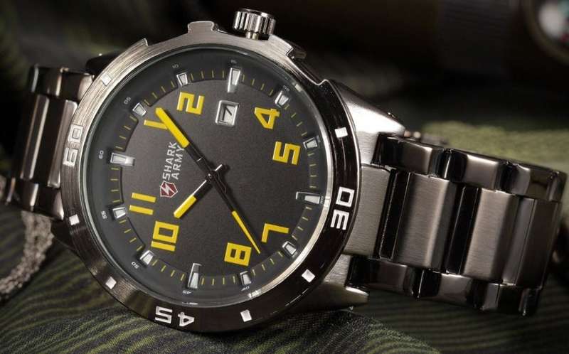 *FREE COURIER* Shark Army Yellow Black Date Quartz Watch - FREE GIFT BOX