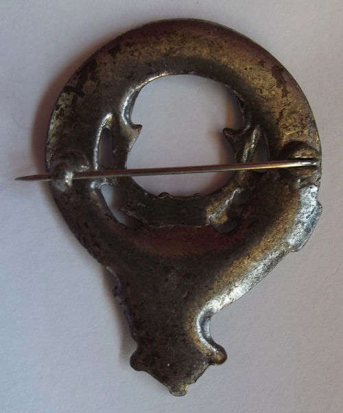 Old Scottish Gordon Clan "Bydand" Lapel Pin Badge