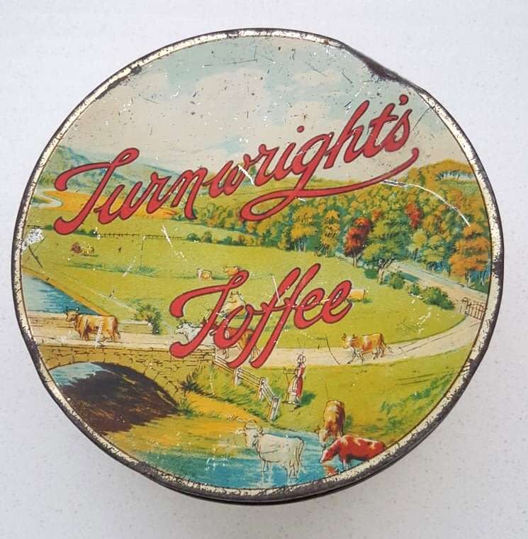 VINTAGE TURNWRIGHTS TOFFEE TIN - MADE IN ENGLAND