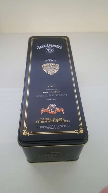 JACK DANIELS WHISKEY TIN ONLY