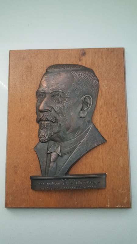 VINTAGE AFRICANA PLAQUE GEN. LOUIS BOTHA 1910 - 1919 BRONZE ON WOOD