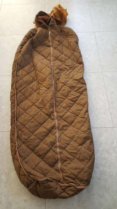 SADF SLEEPING BAG WITH CARRIER BAG