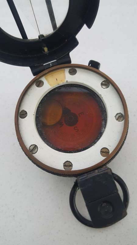 VINTAGE STANLEY LONDON COMPASS IN LEATHER CASE