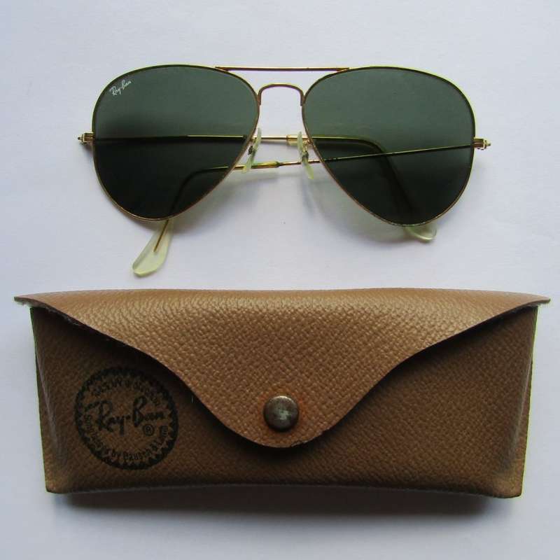 Vintage Ray Ban Sunglasses and Case