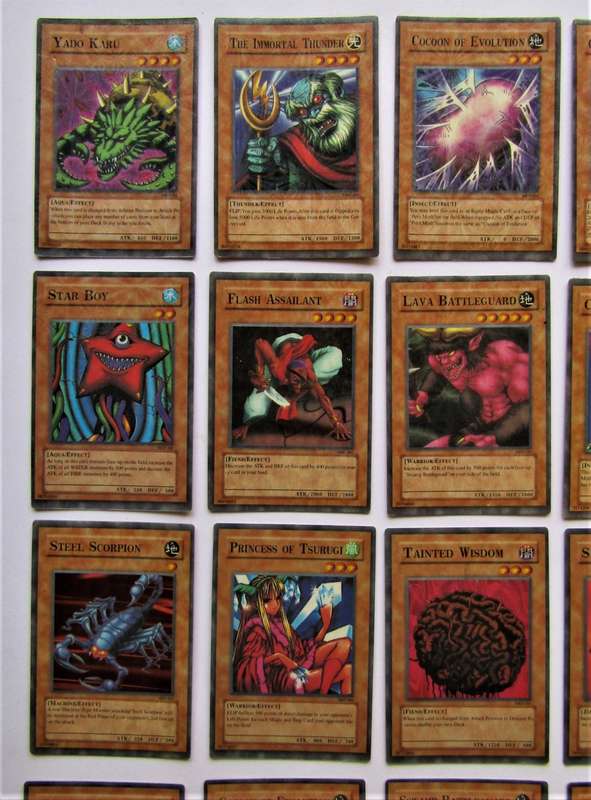 30 Old Yu-Gi-Oh! Konami Trading Cards