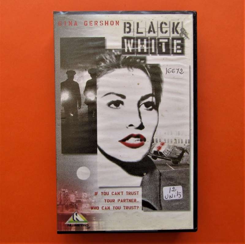 Black and White - Gina Gershon - VHS Video Tape (1998)