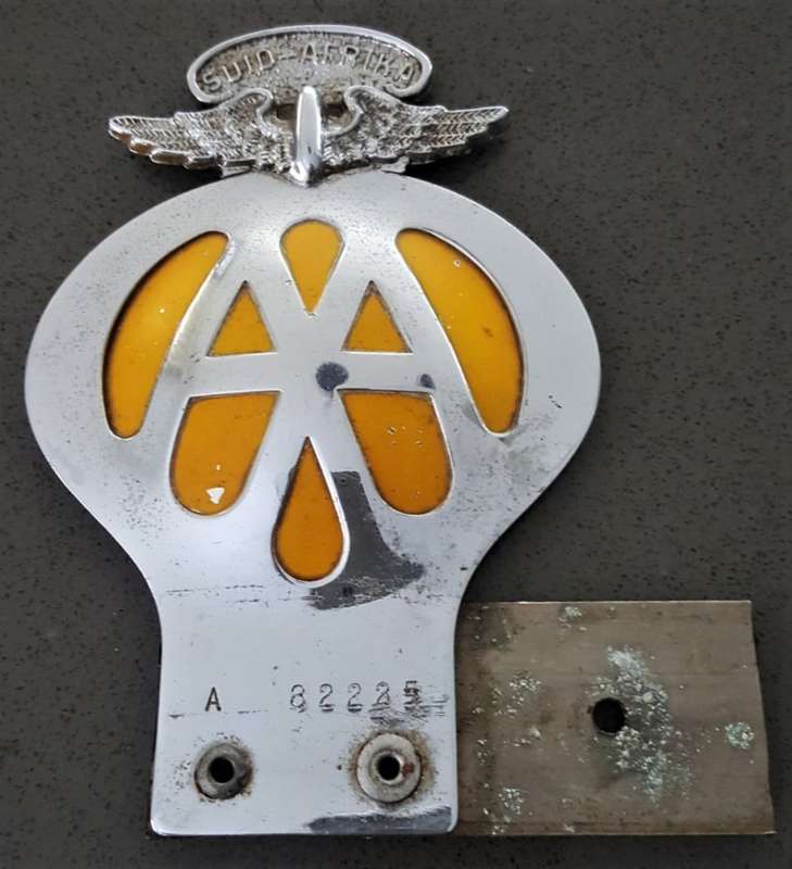 Old Suid-Afrika AA Metal Car Bumper Badge
