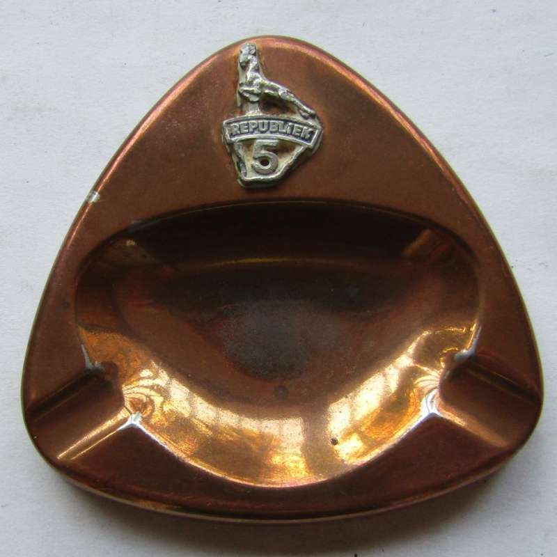 1966 Suid-Afrika 5 Jaar Republiek Metal Ashtray