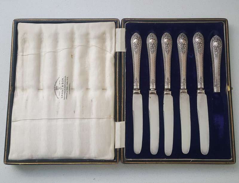 Vintage Hallmarked Silver Handle Butter Knives