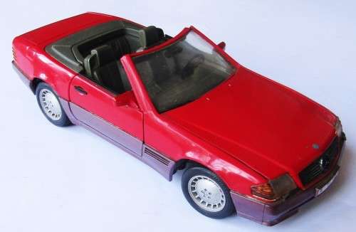 Road Tough 500SL Mercedes Benz 1/18 Scale Car