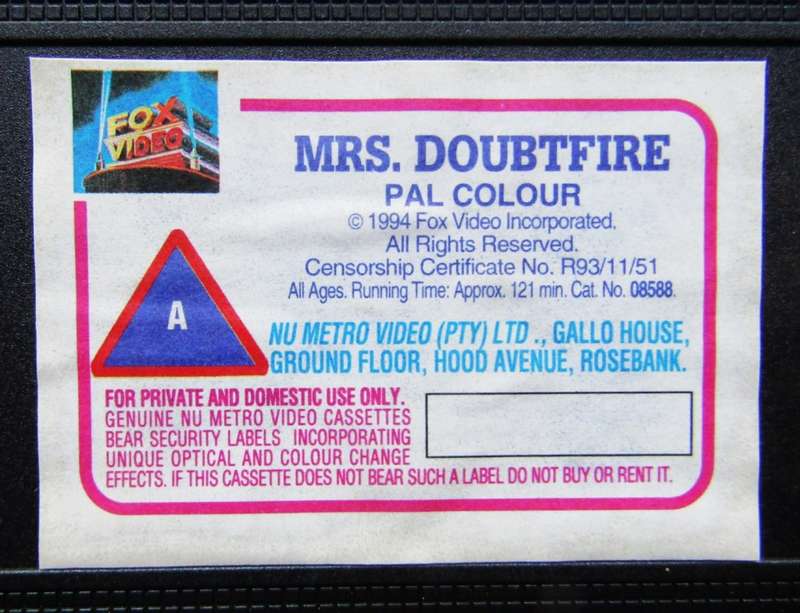 Mrs. Doubtfire - Robin Williams - Movie VHS Tape (1994)