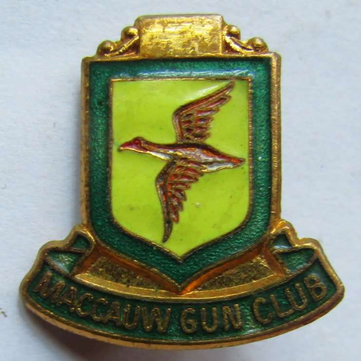Old Maccauw Gun Club Lapel Pin Badge