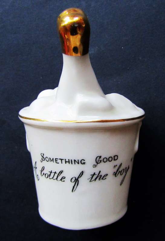 Old Florentine England - Newcastle-on-Tyne - Miniature Crested China Piece