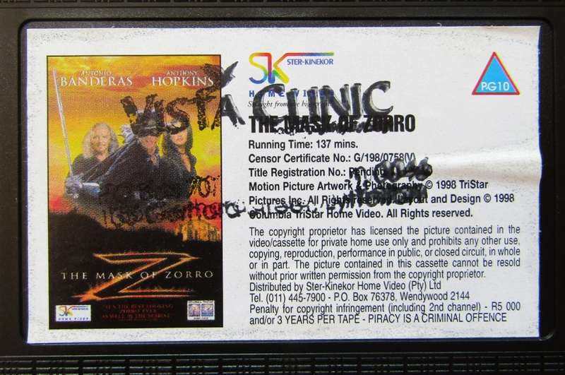 The Mask of Zorro - Movie VHS Tape (1998)