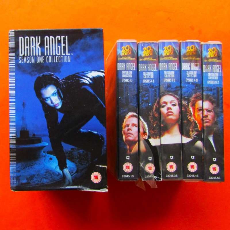 Dark Angel - Season One Collection - 5 VHS Videos Box Set