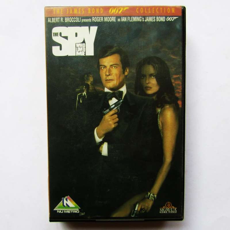 The Spy Who Loved Me - James Bond 007 - Movie VHS Tape (1995)
