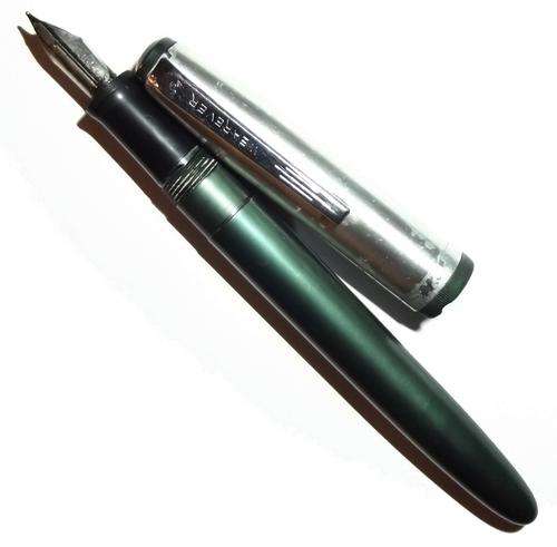 Vintage Wearever USA Green Fountain Pen