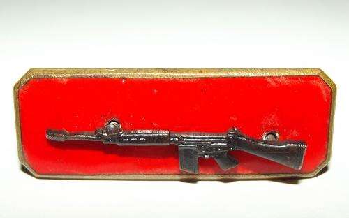 SADF Army Marksman Bronze Rifle "Skiet Balkie"Breast Badge
