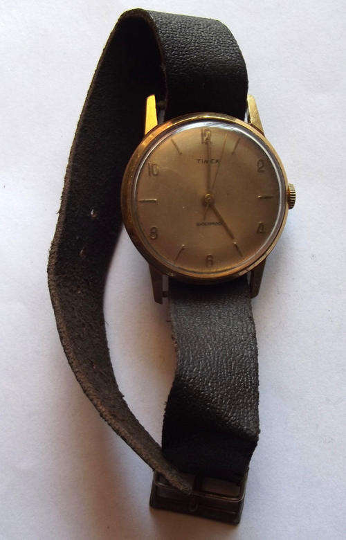 Vintage TIMEX Shockproof Made in Great Britain Leather Strap Wrist Watch
